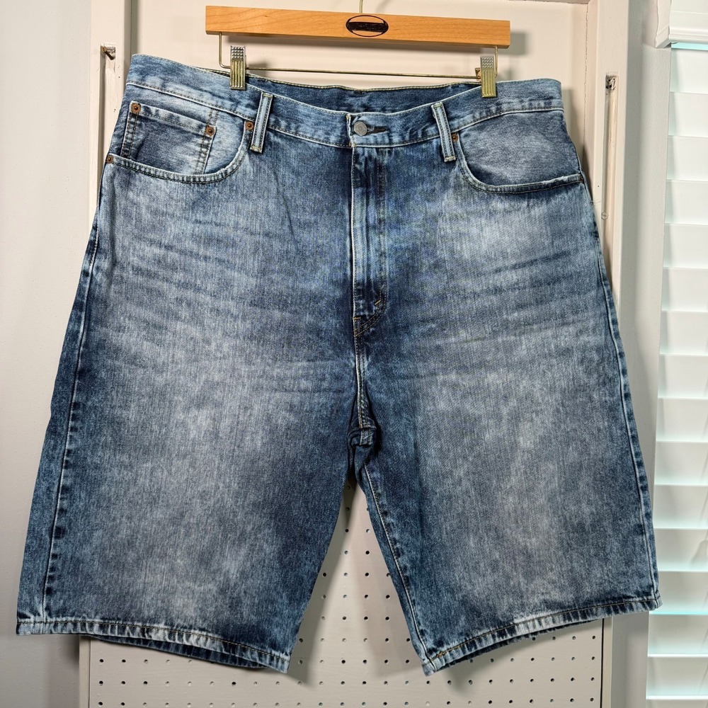Levi's 569 Straight Shorts Men's Blue Denim Pockets Acid Wash Zip Fly - 38